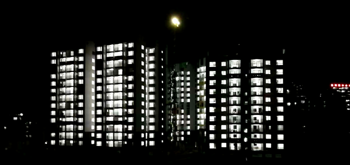 东兰县移民安设幼区(EPC)项目夜景。李乐 摄.png