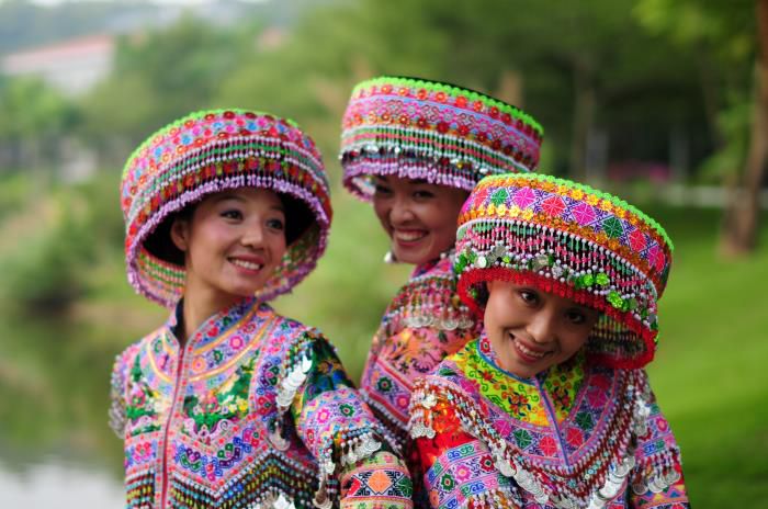 5.1摄影文章〖家姊妹花》获三等奖。贺英毅 摄-13607887212700.JPG