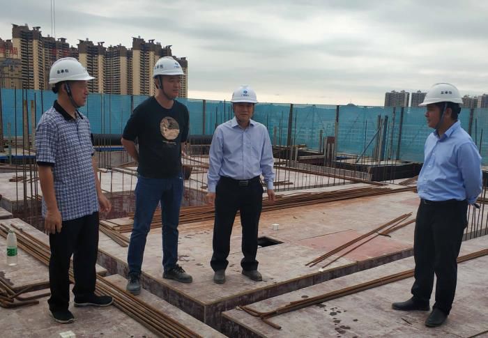 1.1查抄现场。李挺 摄700.jpg