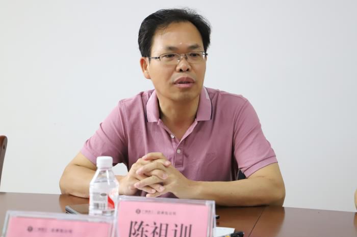 21.2陈祖训讲话。侯健杰 摄700.JPG