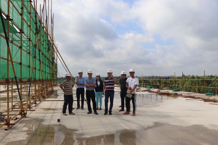 查抄现场。 杨俊峰 摄.jpg