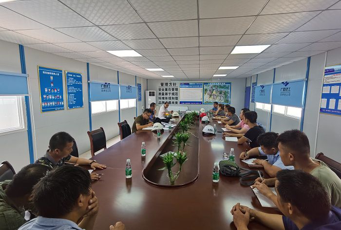 会议现场。 覃必英 摄.jpg