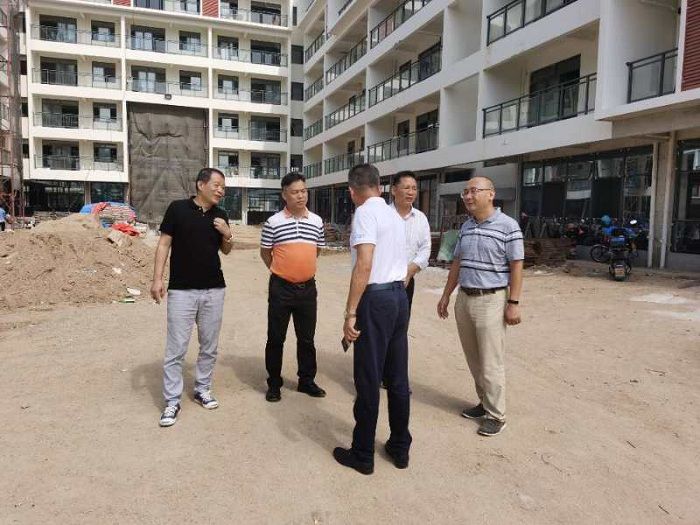 查抄现场。梁红玉 摄.jpg