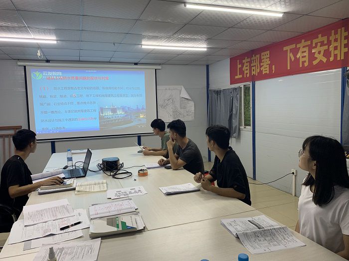 培训现场。梁宗吕 摄.jpg