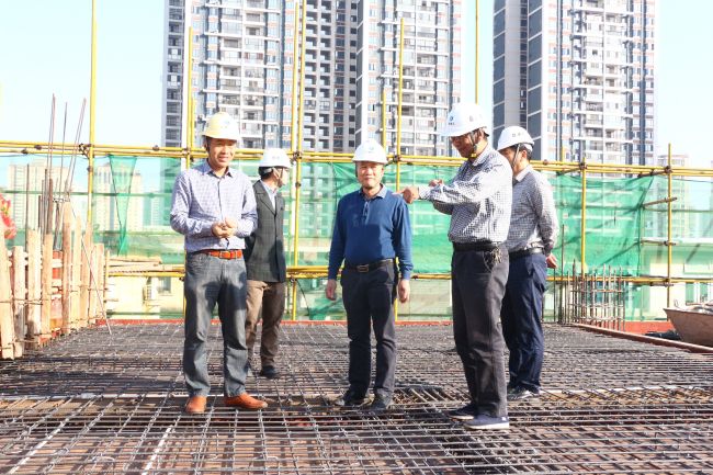 现场查抄领导。张钊林 摄.jpg