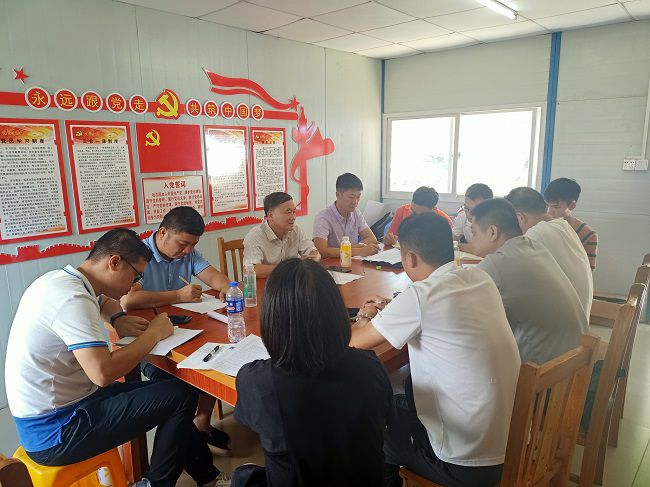 1会议现场；谱似 摄（建图）.jpg