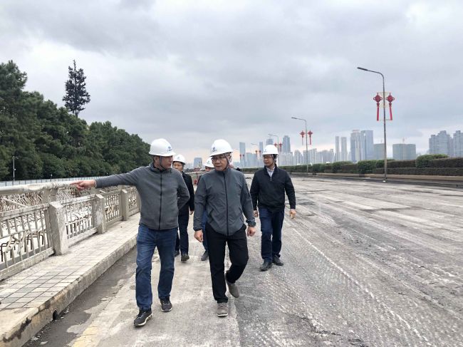 查抄现场1。林鹏飞 摄（建图）.jpg