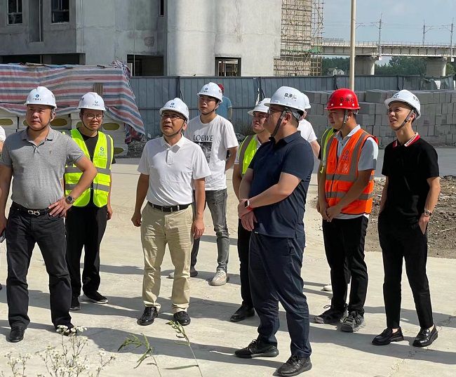 调研现场。王尊业 摄（建图）.jpg