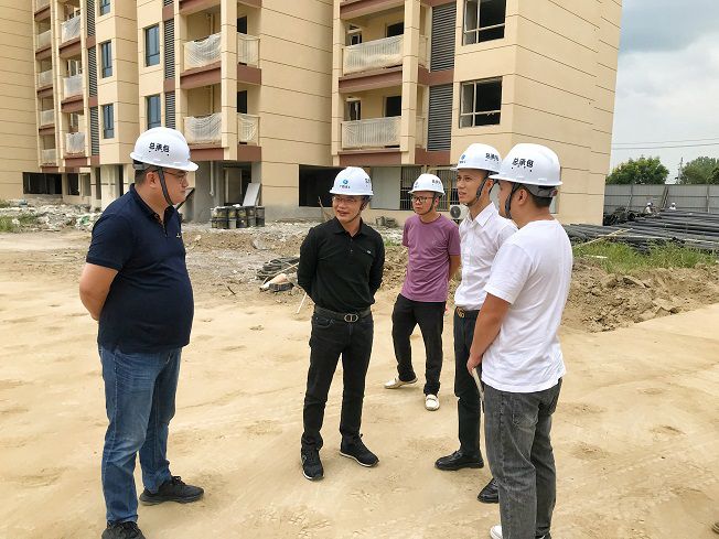 查抄现场。刘世威 摄（建图）.jpg