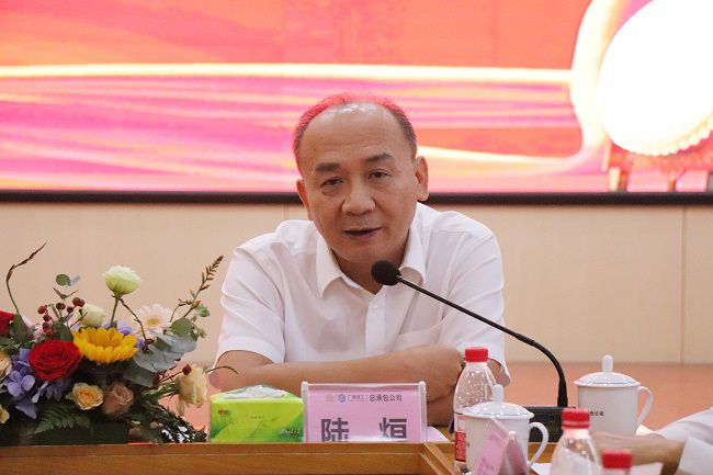 陆烜下达工作批示。周煜川 摄（建图）.jpg