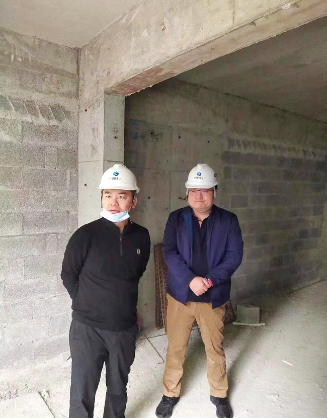 查抄现场；平鹗 摄（建图）.jpg