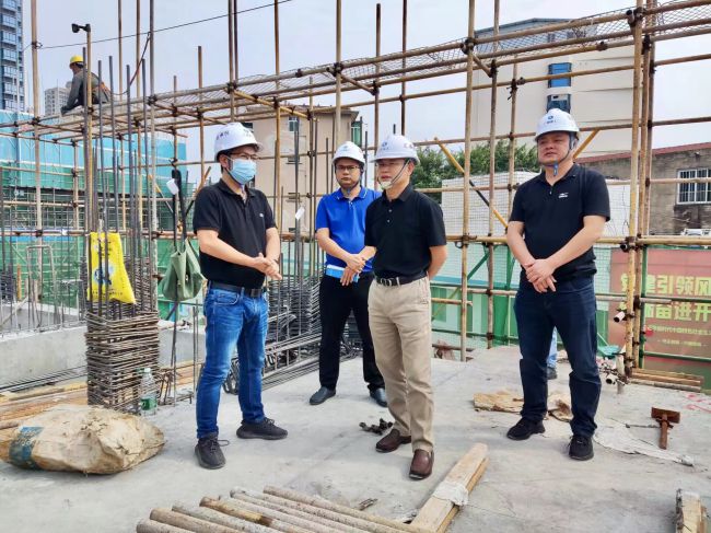 查抄现场。莫铠嫣 摄（建图）.jpg