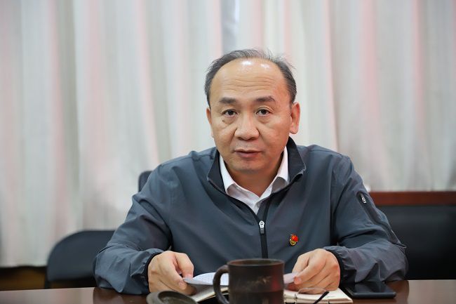 陆烜讲话。侯健杰摄（建图）.jpg