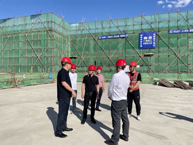 现场调研。关惠琳 摄（建图）.jpg