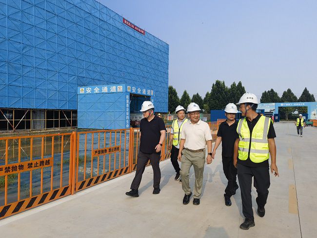 查抄现场。杨醒晨 摄（建图）.jpg