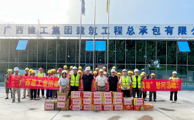 活动合影。孙宇 摄（建图）.jpg