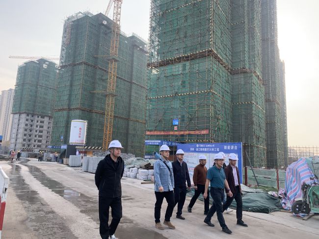 查抄现场。罗庆博 摄（建图）.jpg